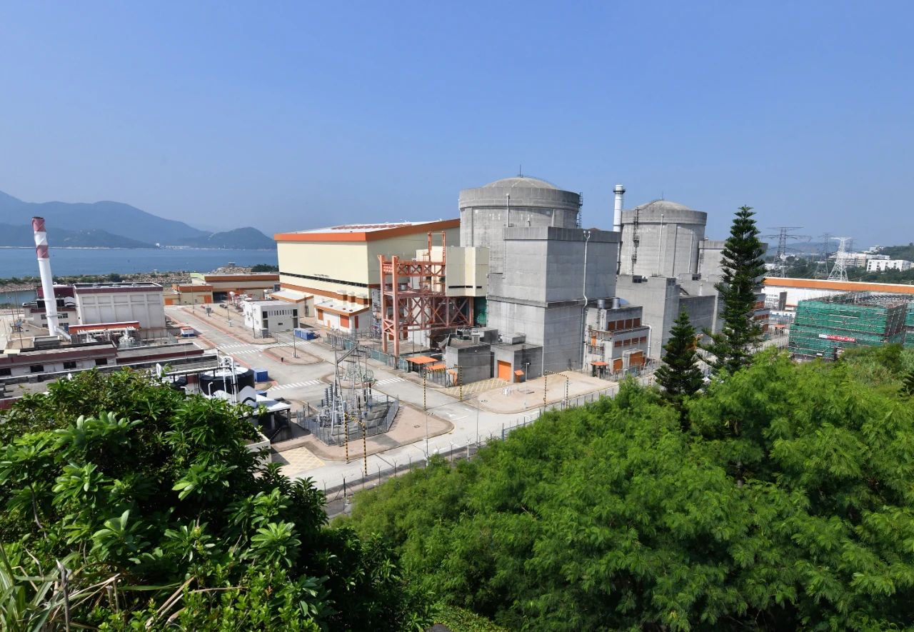 广东深圳的大亚湾核电基地两台机组(2019年8月8日摄) 图片来源:新华